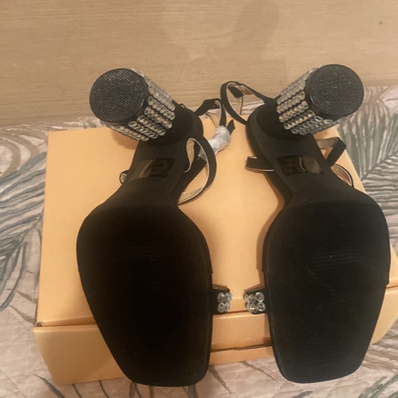 A chunky black bedazzled heel that’ll fit any occasion to have a wonderful time - Picture 7 of 7